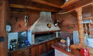 VENTA DE CASA 6 AMBIENTES FLORENCIO VARELA