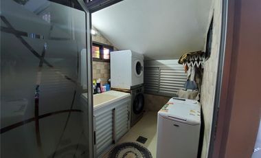VENTA DE CASA 6 AMBIENTES FLORENCIO VARELA