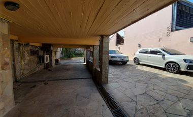 VENTA DE CASA 6 AMBIENTES FLORENCIO VARELA