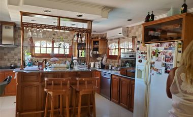 VENTA DE CASA 6 AMBIENTES FLORENCIO VARELA