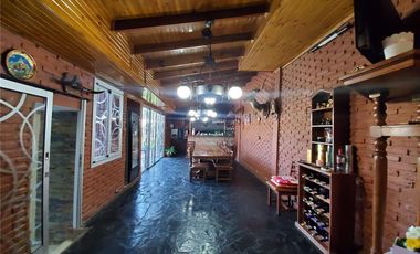 VENTA DE CASA 6 AMBIENTES FLORENCIO VARELA