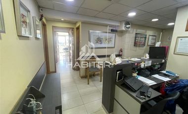 Oficina en Venta en 1 oriente.