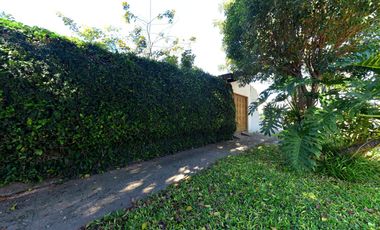 VENTA CASA 4 AMBIENTES C/ PILETA EN MORENO PERMUTA