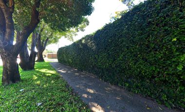 VENTA CASA 4 AMBIENTES C/ PILETA EN MORENO PERMUTA