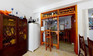VENTA CASA 4 AMBIENTES C/ PILETA EN MORENO PERMUTA