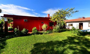VENTA CASA 4 AMBIENTES C/ PILETA EN MORENO PERMUTA