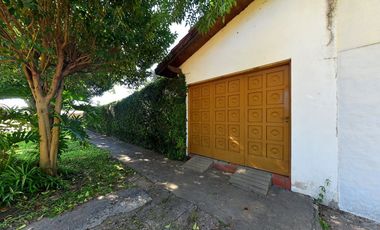 VENTA CASA 4 AMBIENTES C/ PILETA EN MORENO PERMUTA