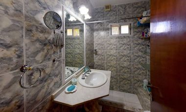VENTA CASA 4 AMBIENTES C/ PILETA EN MORENO PERMUTA