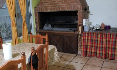Venta Casa 4 amb Ramos Mejia Zona Ateneo Don Bosco