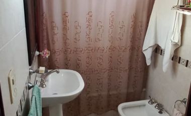 Venta Casa 4 amb Ramos Mejia Zona Ateneo Don Bosco