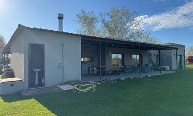 VENTA CASA 4 AMB PILETA EN LA PRIMAVERA GOLF LUJAN