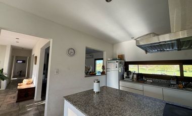VENTA CASA 4 AMB PILETA EN LA PRIMAVERA GOLF LUJAN