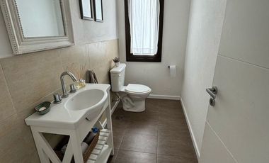 VENTA CASA 4 AMB PILETA EN LA PRIMAVERA GOLF LUJAN