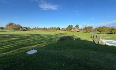 VENTA CASA 4 AMB PILETA EN LA PRIMAVERA GOLF LUJAN