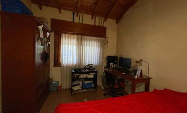 VENTA  PH FTE. 4 AMBTES. Y DPTO 3 AMB.APTO 2 FLIAS