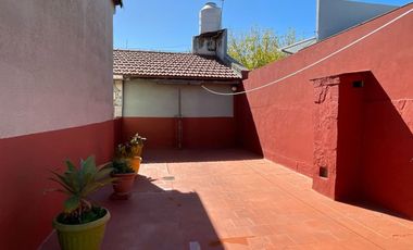 VENTA  PH FTE. 4 AMBTES. Y DPTO 3 AMB.APTO 2 FLIAS