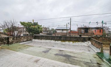 VENTA CASA EN BLOCK 5AMB.PATIO.TERRAZA.COCHERA!