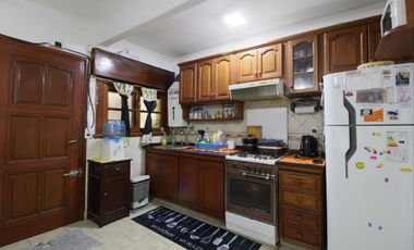 VENTA CASA EN BLOCK 5AMB.PATIO.TERRAZA.COCHERA!