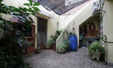VENTA CASA EN BLOCK 5AMB.PATIO.TERRAZA.COCHERA!