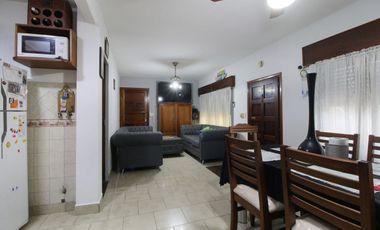 VENTA CASA EN BLOCK 5AMB.PATIO.TERRAZA.COCHERA!