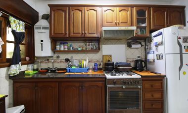 VENTA CASA EN BLOCK 5AMB.PATIO.TERRAZA.COCHERA!