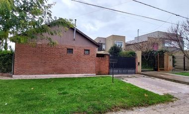 VENTA CASA 2 AMB,PARQUE Y GARAJE,LOPEZ DE GOMARA
