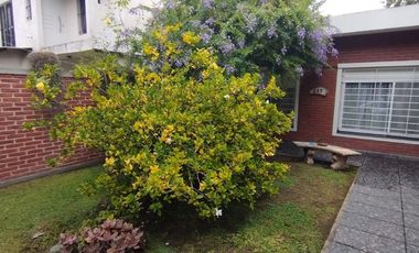 VENTA CASA BERAZATEGUI 4 AMB COCHERA PILETA JARDIN