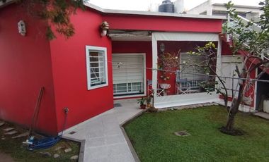 VENTA CASA BERAZATEGUI 4 AMB COCHERA PILETA JARDIN