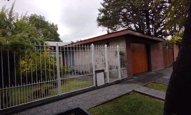 VENTA CASA BERAZATEGUI 4 AMB COCHERA PILETA JARDIN