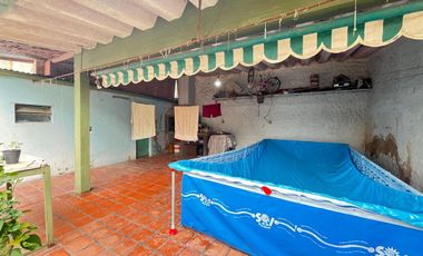 VENTA CASA LANUS PATIO Y TERRAZA PROPIAS
