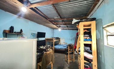 VENTA CASA LANUS PATIO Y TERRAZA PROPIAS