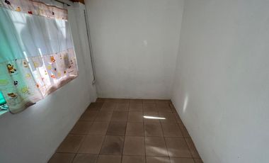 Venta Casa Cuatro Ambientes En Morón Mas Depto.