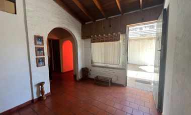 Venta Casa Cuatro Ambientes En Morón Mas Depto.