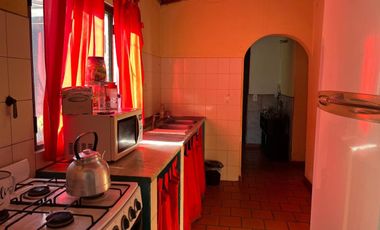 Venta Casa Cuatro Ambientes En Morón Mas Depto.