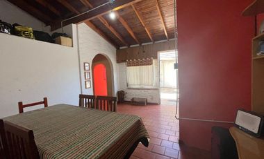 Venta Casa Cuatro Ambientes En Morón Mas Depto.
