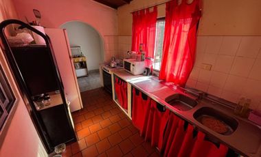 Venta Casa Cuatro Ambientes En Morón Mas Depto.