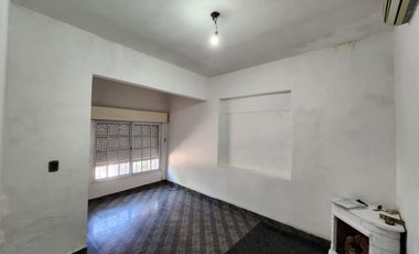 VENTA LONGCHAMPS CASA 4 AMBIENTES