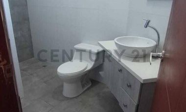 RENTA DE CASA DELUXE EN URBANIZACIÓN MONTERREY MONTECRISTI A ALTURA DE OROMARTV