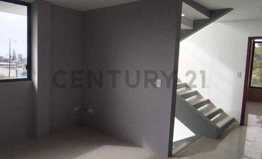 RENTA DE CASA DELUXE EN URBANIZACIÓN MONTERREY MONTECRISTI A ALTURA DE OROMARTV