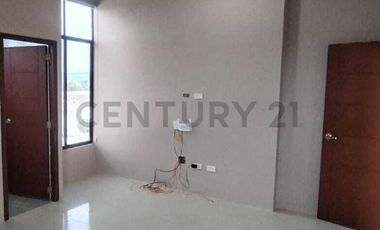 RENTA DE CASA DELUXE EN URBANIZACIÓN MONTERREY MONTECRISTI A ALTURA DE OROMARTV