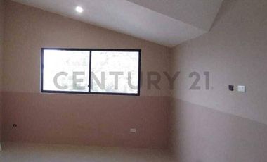 RENTA DE CASA DELUXE EN URBANIZACIÓN MONTERREY MONTECRISTI A ALTURA DE OROMARTV