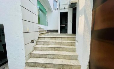 CASA EN RENTA EN LOMAS DE LAS ÁGUILAS EN FRACCIONAMIENTO PRIVADO CON SEGURIDAD