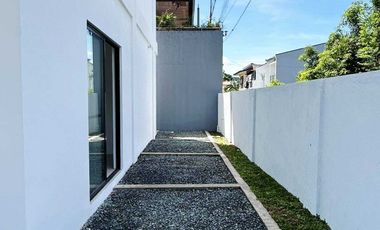 4-Bedroom Duplex House & Lot in Taytay