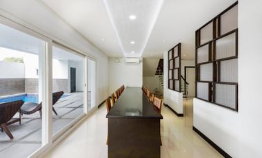 Multi-Unit Property for Sale – Perfect for Airbnb, Staff Housing, or Leasing