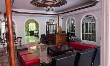 Spacious Bungalow House & Lot with Pool for Sale – Angeles City
