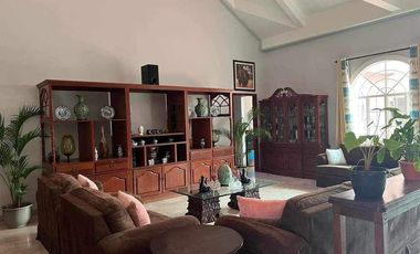 Spacious Bungalow House & Lot with Pool for Sale – Angeles City