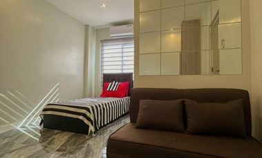 Swimming Pool 3 Storey House&Lot for sale in Greenwoods Pasig City near Cainta