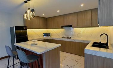 Swimming Pool 3 Storey House&Lot for sale in Greenwoods Pasig City near Cainta