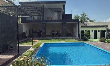 VENTA DE QUINTA EN SANTA ISABEL CADEREYTA