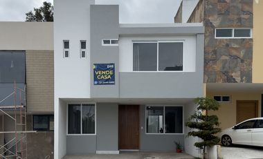 CASA EN VENTA CAPITAL NORTE COTO MANZANOS